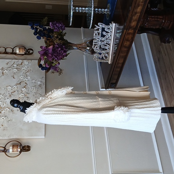 Nine West Ivory Fluffy Neckline And Cuff Knit Cardigan Coat. Size L - Picture 13 of 17